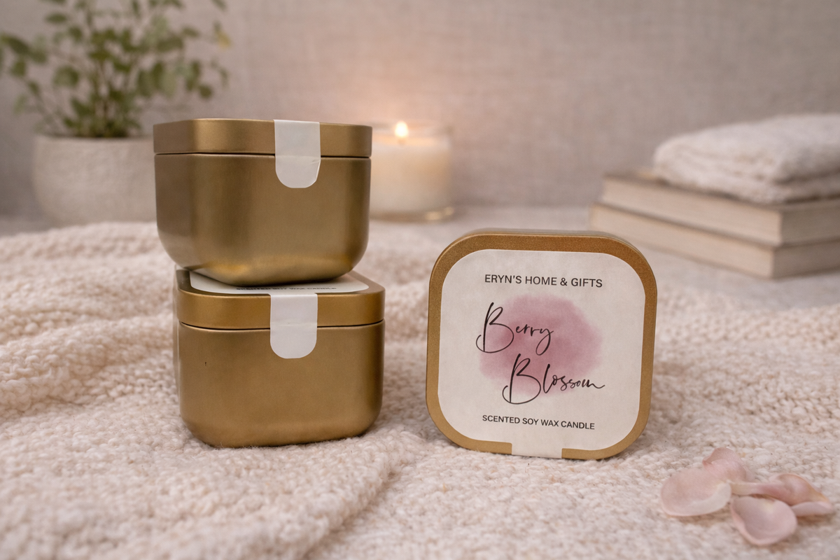Modern Lifestyle Gift Set – Card Holder, Candle & Treat